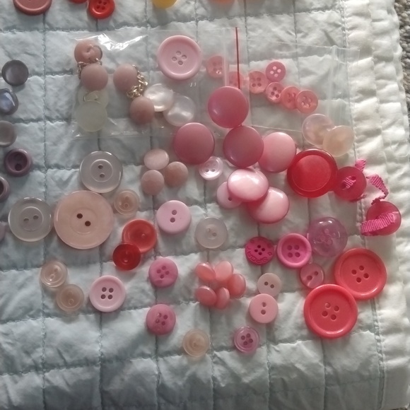 Vintage Buttons - Picture 6 of 14